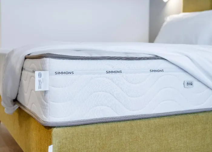 Biscardi فندق 4*