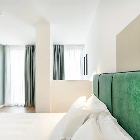 Biscardi 4* Барі