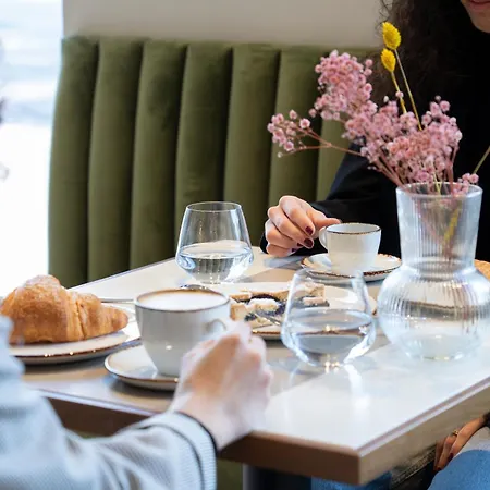 Biscardi Готель